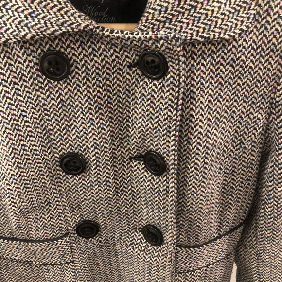 🌦️Pea coat w/ multi coloured threads - Picture 4 of 10